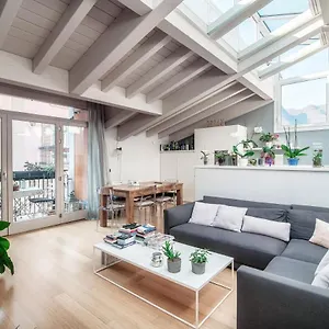 Apartment Joivy Isotta's House With 2 Cosy Balconies, Como